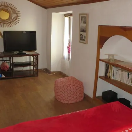 Maison De Village De Caractere *