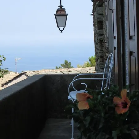 Maison De Village De Caractere